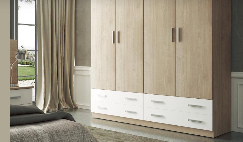 armario con puertas batientes